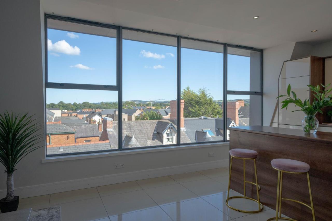 Rooftop Apartment At Queens Beautiful Views Белфаст Екстериор снимка
